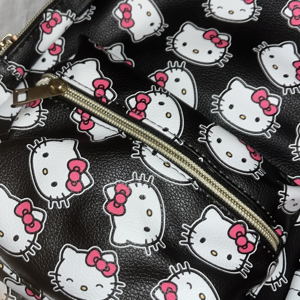 Hello Kitty Mini Backpack - Picture 3 of 3